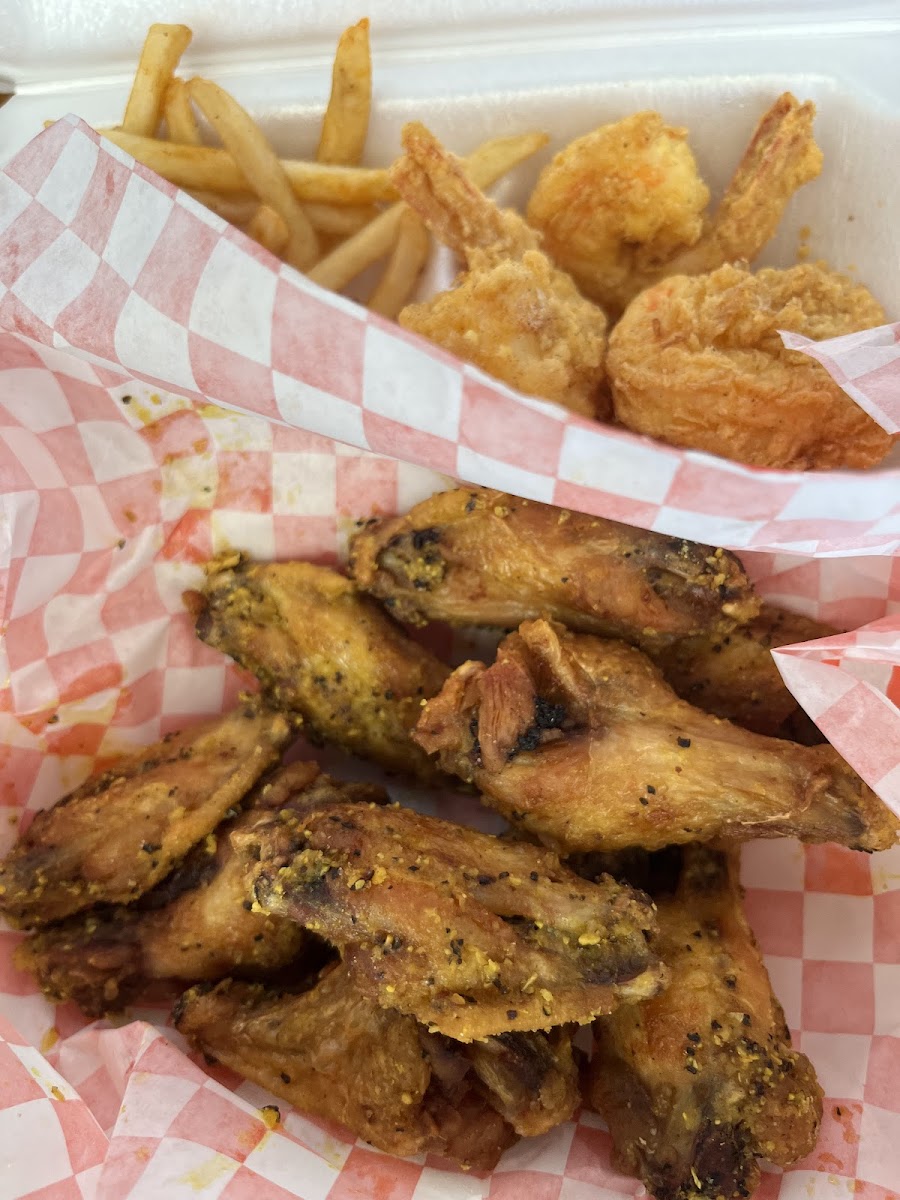 Rozay’S Wings Photos 2